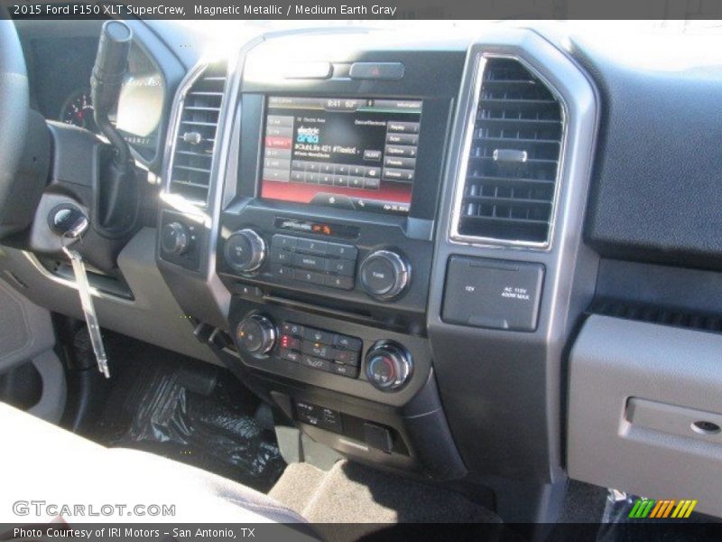 Magnetic Metallic / Medium Earth Gray 2015 Ford F150 XLT SuperCrew