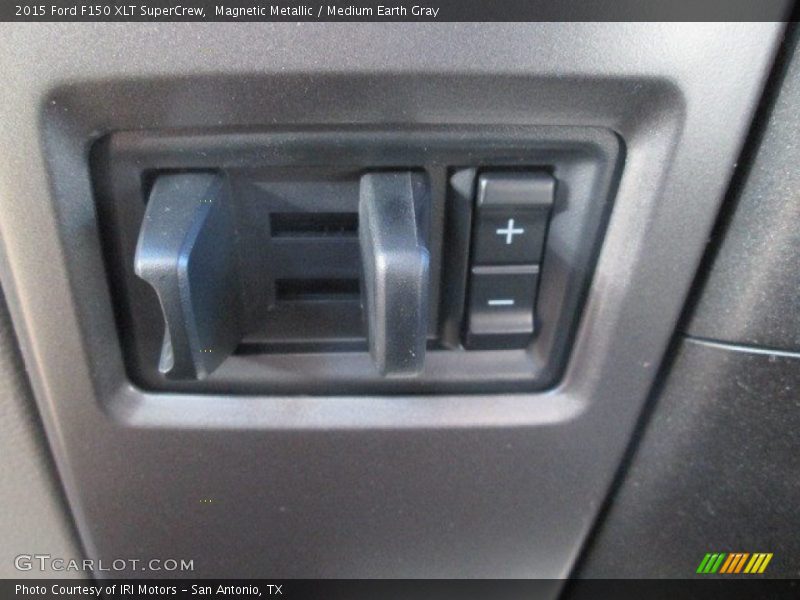 Magnetic Metallic / Medium Earth Gray 2015 Ford F150 XLT SuperCrew