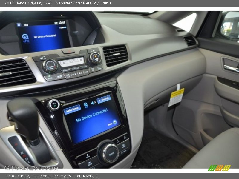 Alabaster Silver Metallic / Truffle 2015 Honda Odyssey EX-L
