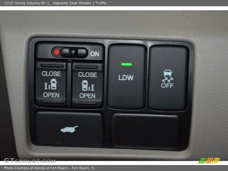 Alabaster Silver Metallic / Truffle 2015 Honda Odyssey EX-L