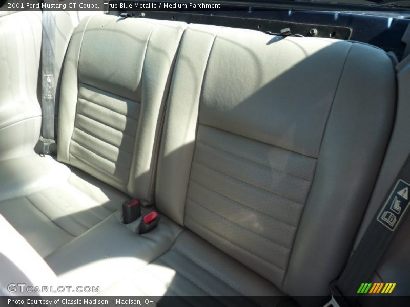 True Blue Metallic / Medium Parchment 2001 Ford Mustang GT Coupe