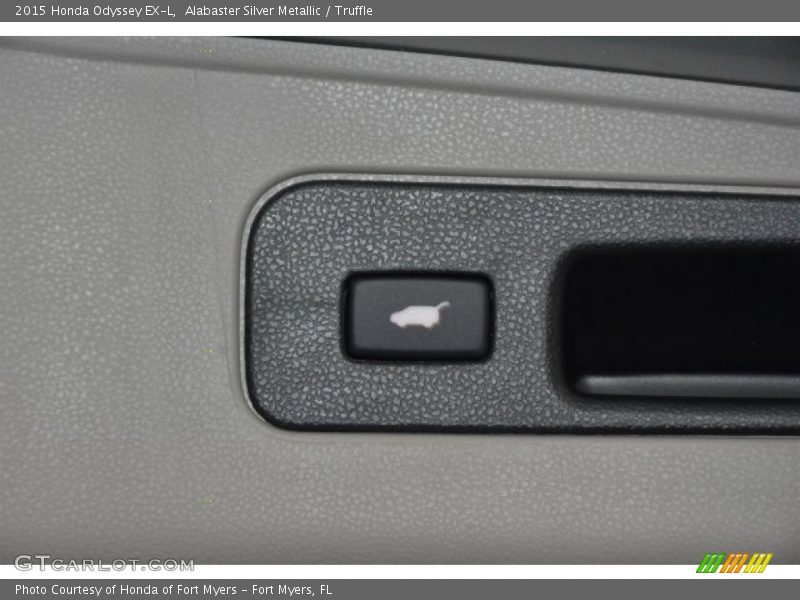 Alabaster Silver Metallic / Truffle 2015 Honda Odyssey EX-L