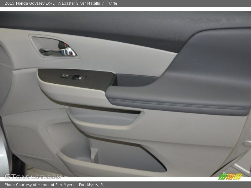 Alabaster Silver Metallic / Truffle 2015 Honda Odyssey EX-L