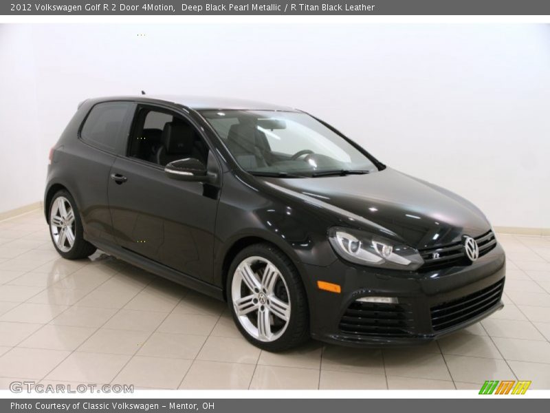 Deep Black Pearl Metallic / R Titan Black Leather 2012 Volkswagen Golf R 2 Door 4Motion