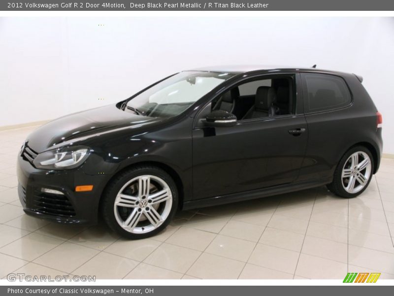 Deep Black Pearl Metallic / R Titan Black Leather 2012 Volkswagen Golf R 2 Door 4Motion