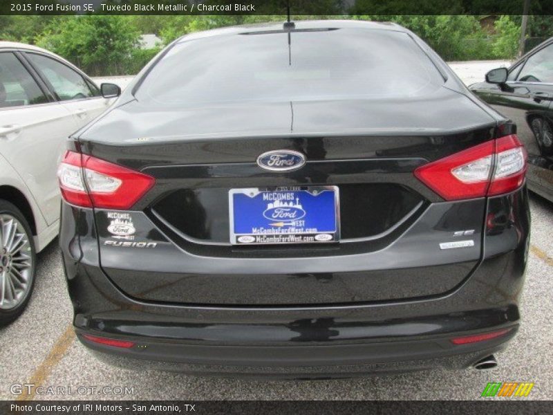Tuxedo Black Metallic / Charcoal Black 2015 Ford Fusion SE