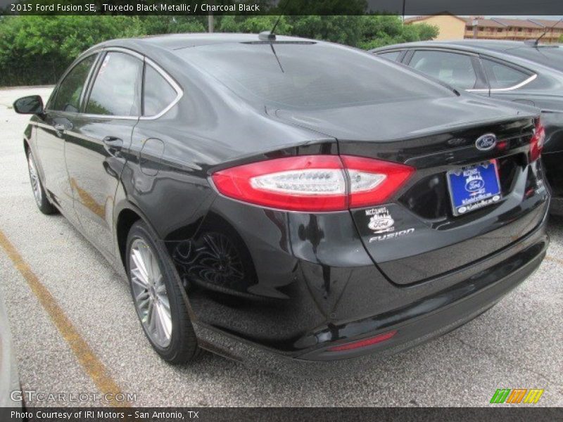 Tuxedo Black Metallic / Charcoal Black 2015 Ford Fusion SE