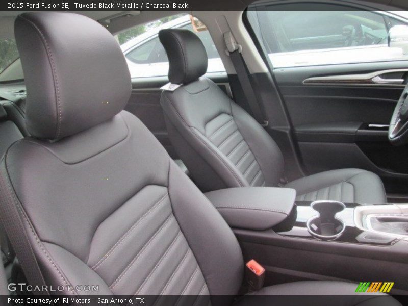 Tuxedo Black Metallic / Charcoal Black 2015 Ford Fusion SE