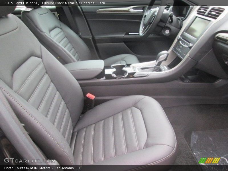 Tuxedo Black Metallic / Charcoal Black 2015 Ford Fusion SE