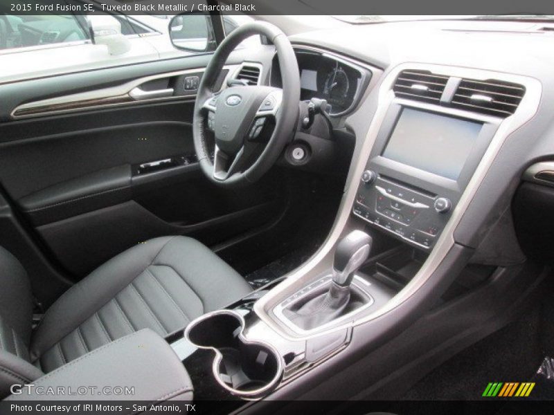 Tuxedo Black Metallic / Charcoal Black 2015 Ford Fusion SE