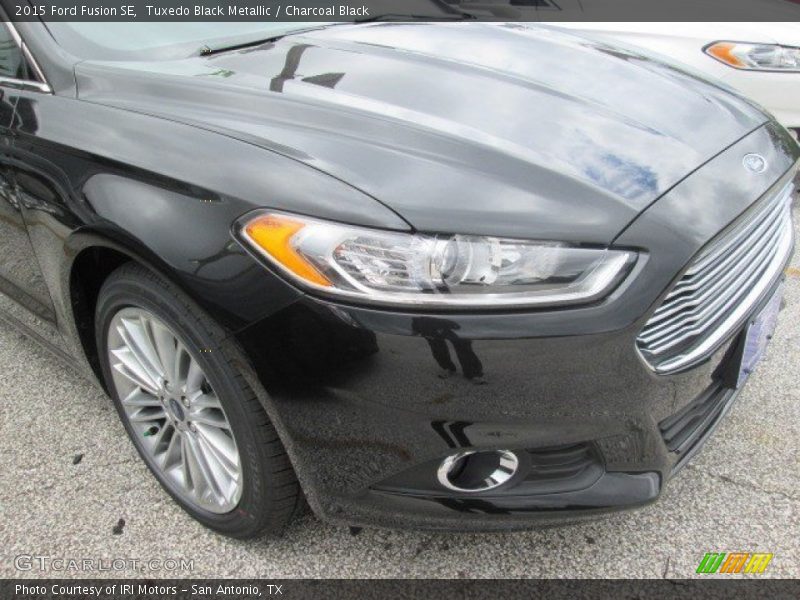 Tuxedo Black Metallic / Charcoal Black 2015 Ford Fusion SE