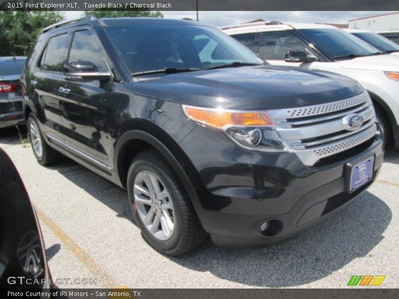 Tuxedo Black / Charcoal Black 2015 Ford Explorer XLT