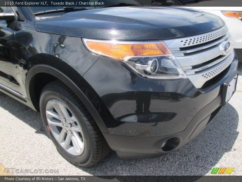 Tuxedo Black / Charcoal Black 2015 Ford Explorer XLT