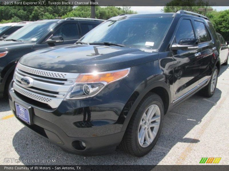 Tuxedo Black / Charcoal Black 2015 Ford Explorer XLT