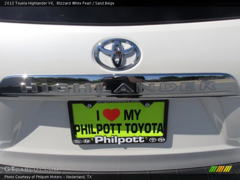 Blizzard White Pearl / Sand Beige 2013 Toyota Highlander V6
