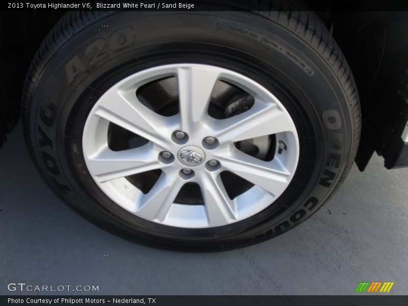 Blizzard White Pearl / Sand Beige 2013 Toyota Highlander V6