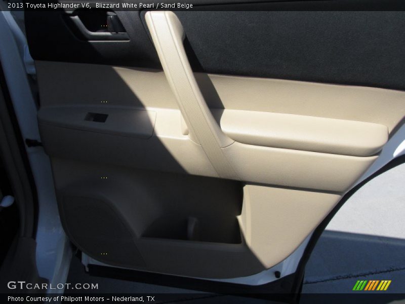 Blizzard White Pearl / Sand Beige 2013 Toyota Highlander V6