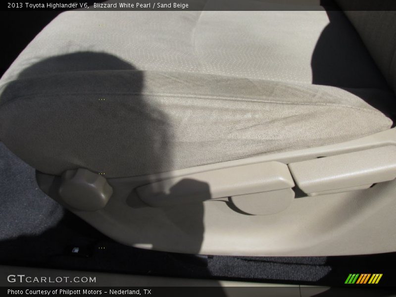 Blizzard White Pearl / Sand Beige 2013 Toyota Highlander V6