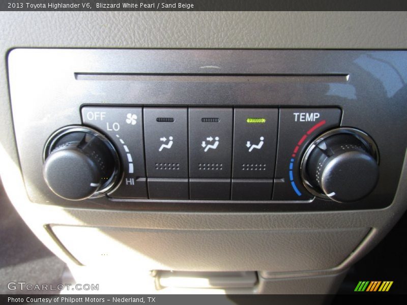 Blizzard White Pearl / Sand Beige 2013 Toyota Highlander V6