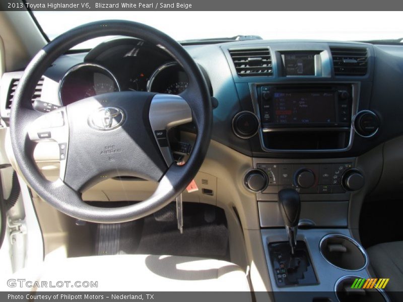 Blizzard White Pearl / Sand Beige 2013 Toyota Highlander V6