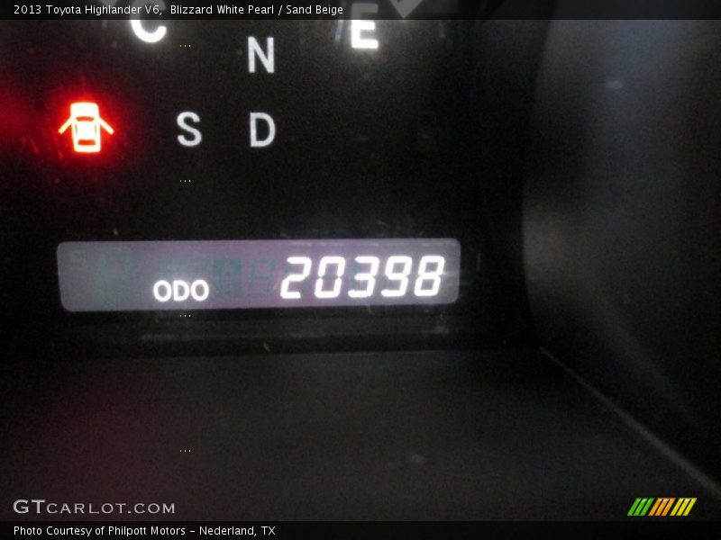 Blizzard White Pearl / Sand Beige 2013 Toyota Highlander V6