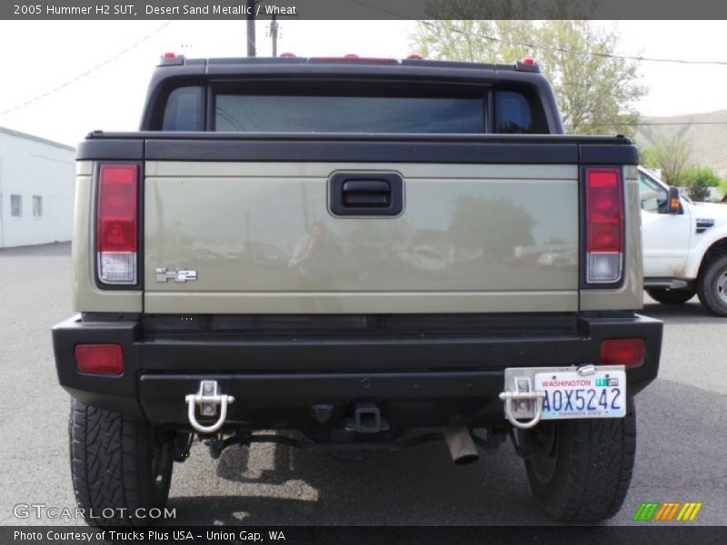 Desert Sand Metallic / Wheat 2005 Hummer H2 SUT