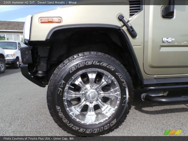 Desert Sand Metallic / Wheat 2005 Hummer H2 SUT