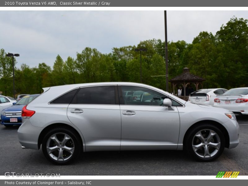 Classic Silver Metallic / Gray 2010 Toyota Venza V6 AWD