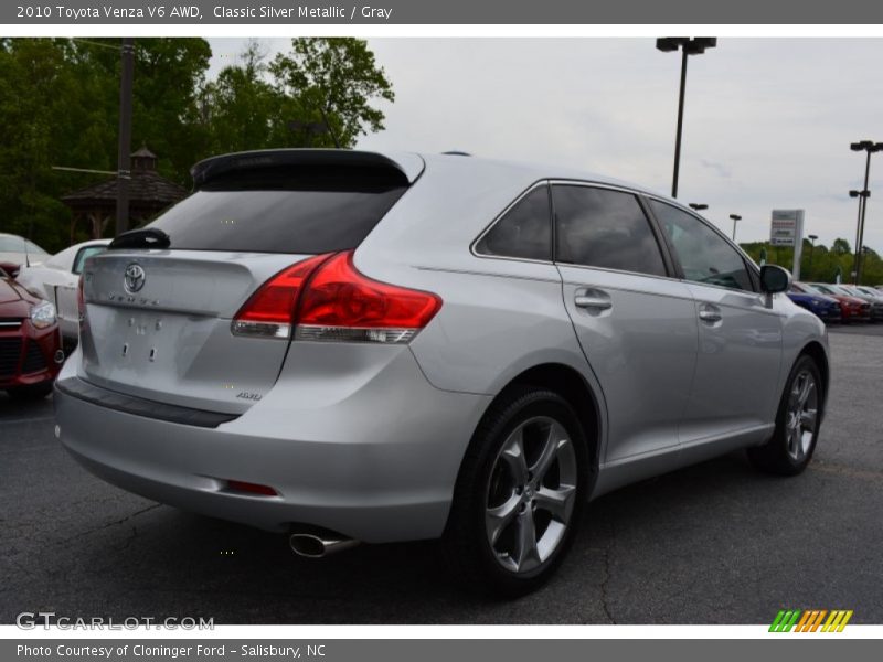 Classic Silver Metallic / Gray 2010 Toyota Venza V6 AWD