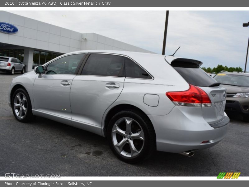 Classic Silver Metallic / Gray 2010 Toyota Venza V6 AWD