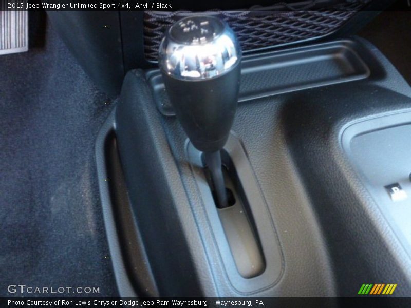 Anvil / Black 2015 Jeep Wrangler Unlimited Sport 4x4