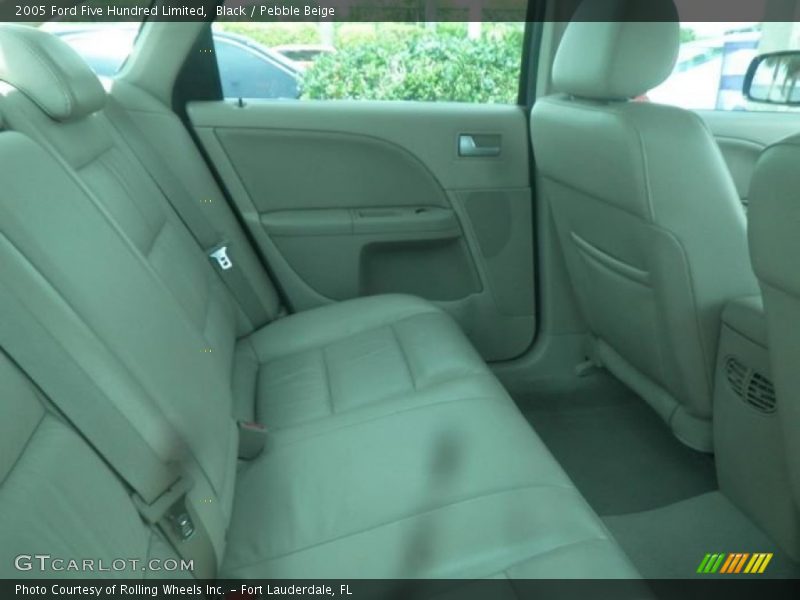 Black / Pebble Beige 2005 Ford Five Hundred Limited