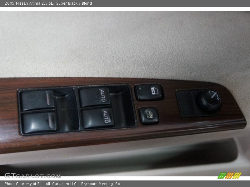 Super Black / Blond 2005 Nissan Altima 2.5 SL