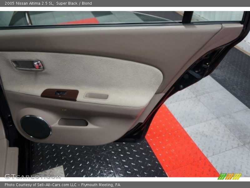 Super Black / Blond 2005 Nissan Altima 2.5 SL