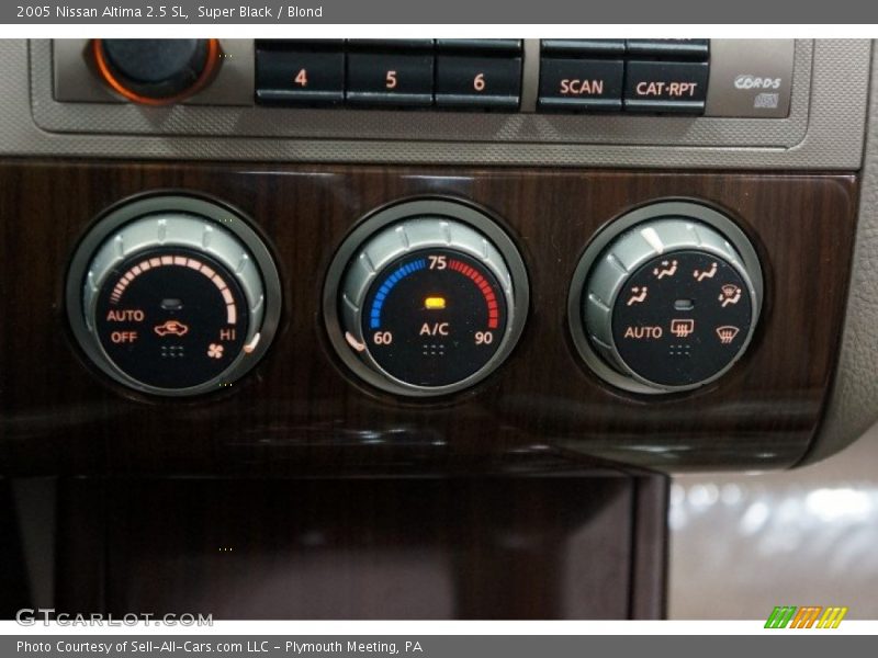 Super Black / Blond 2005 Nissan Altima 2.5 SL