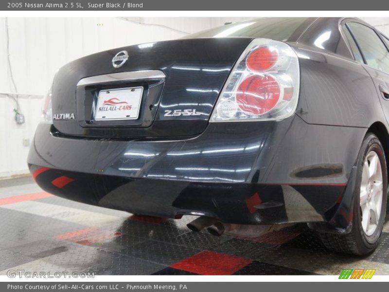 Super Black / Blond 2005 Nissan Altima 2.5 SL