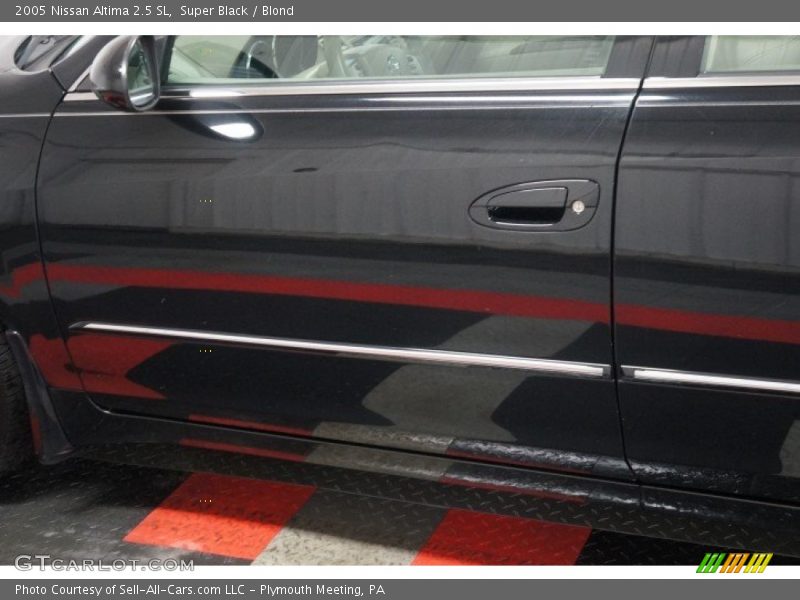 Super Black / Blond 2005 Nissan Altima 2.5 SL