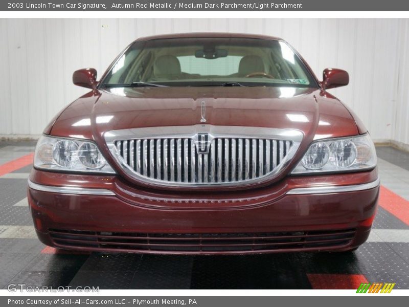 Autumn Red Metallic / Medium Dark Parchment/Light Parchment 2003 Lincoln Town Car Signature