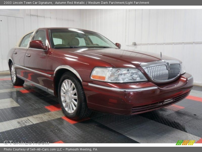 Autumn Red Metallic / Medium Dark Parchment/Light Parchment 2003 Lincoln Town Car Signature