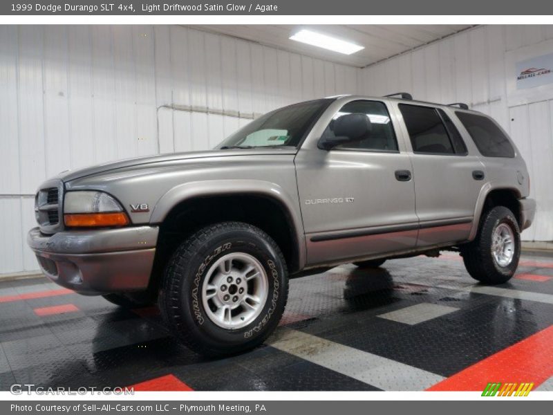 Front 3/4 View of 1999 Durango SLT 4x4