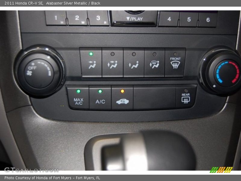 Alabaster Silver Metallic / Black 2011 Honda CR-V SE