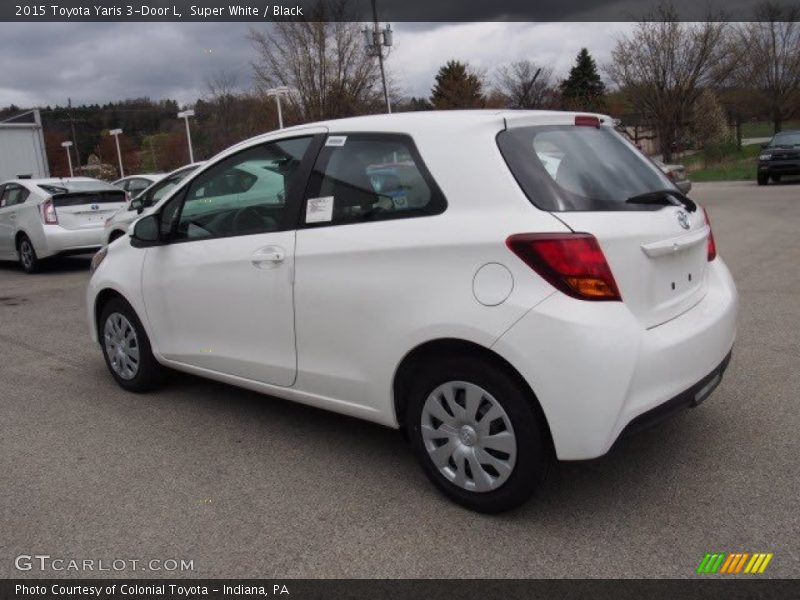 Super White / Black 2015 Toyota Yaris 3-Door L