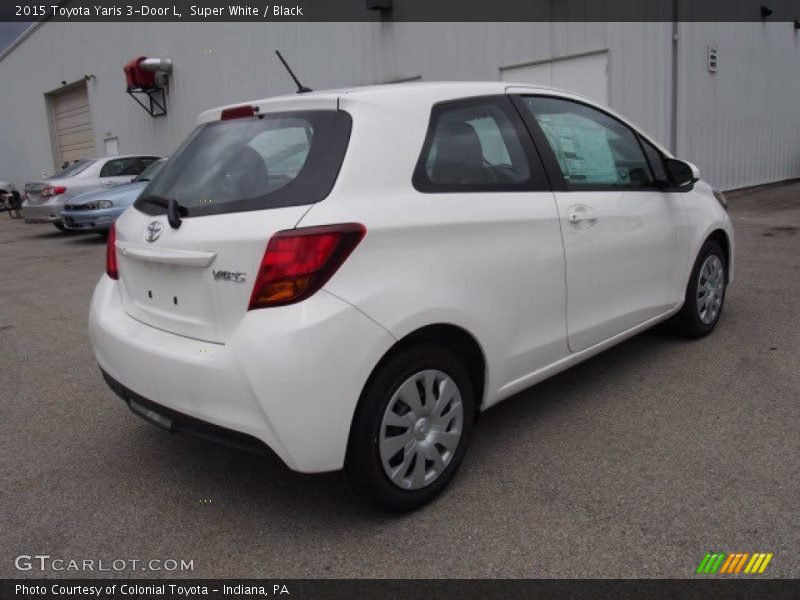 Super White / Black 2015 Toyota Yaris 3-Door L