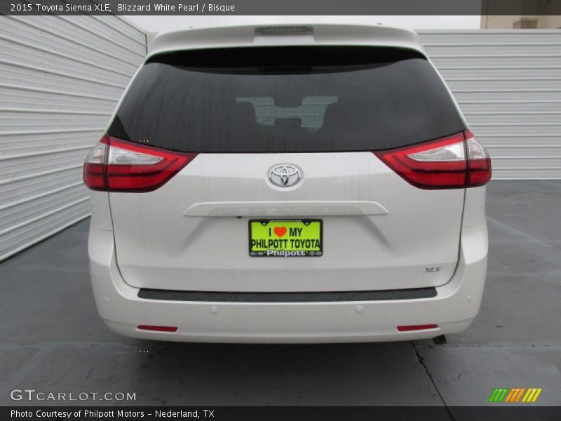 Blizzard White Pearl / Bisque 2015 Toyota Sienna XLE