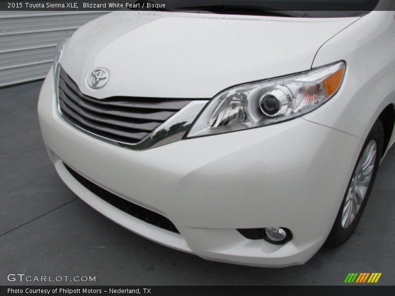 Blizzard White Pearl / Bisque 2015 Toyota Sienna XLE