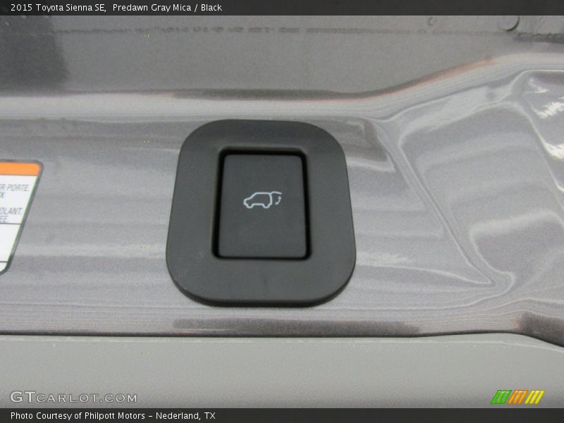 Predawn Gray Mica / Black 2015 Toyota Sienna SE