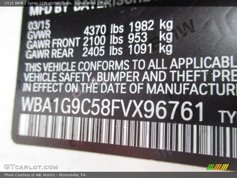 Alpine White / Black 2015 BMW 2 Series 228i xDrive Coupe