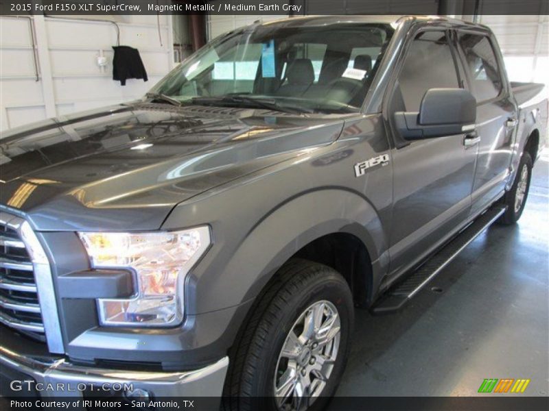 Magnetic Metallic / Medium Earth Gray 2015 Ford F150 XLT SuperCrew