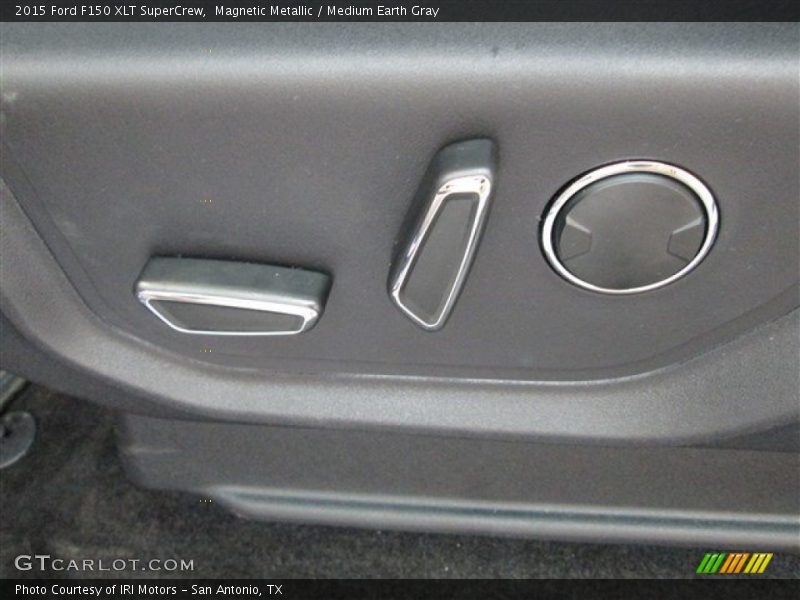 Magnetic Metallic / Medium Earth Gray 2015 Ford F150 XLT SuperCrew
