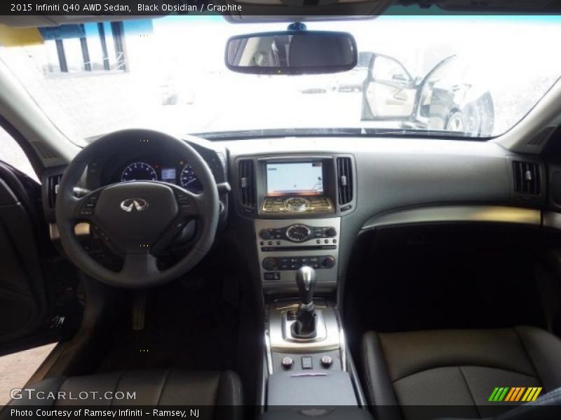 Dashboard of 2015 Q40 AWD Sedan